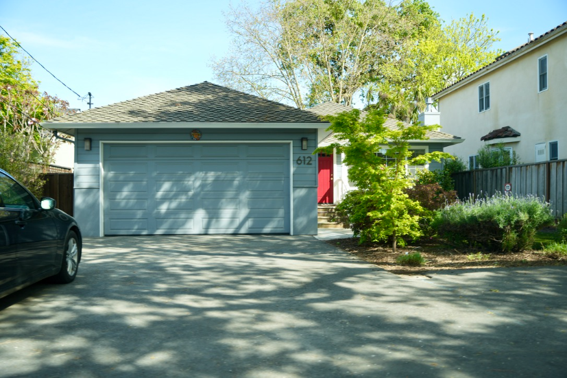 Neighborhood Neighborhood-124