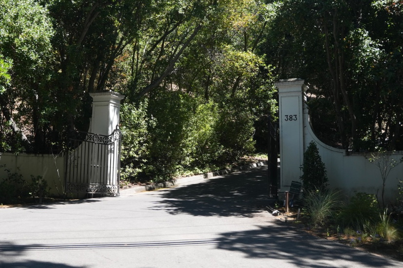 Neighborhood Neighborhood-31